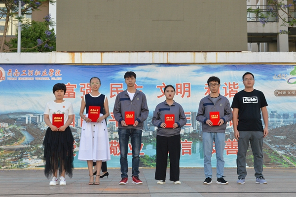 DSC_3318_副本.jpg DSC_3318_副本.jpg